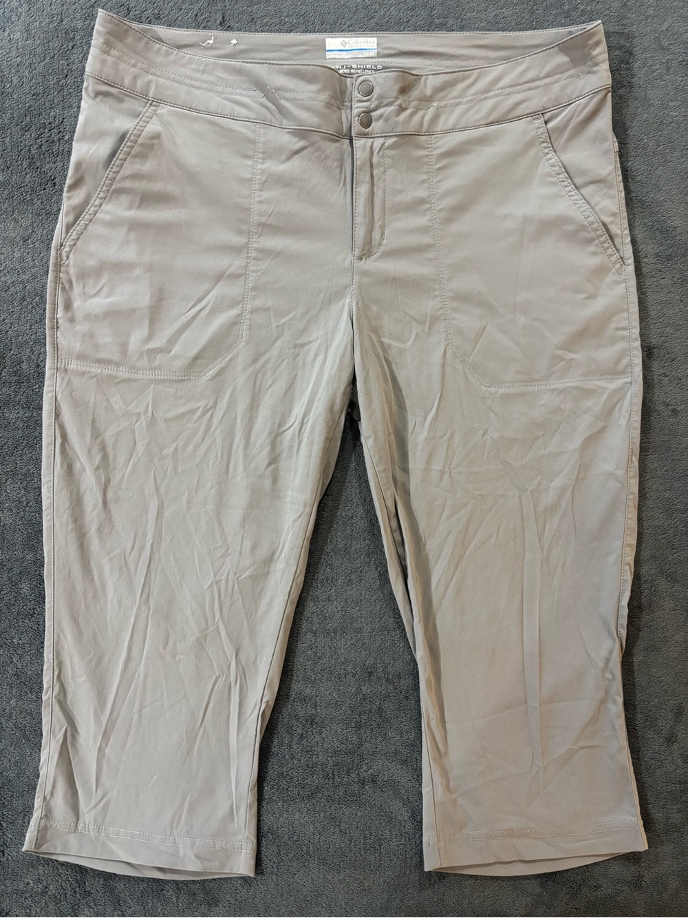 Columbia Capri Pants Sz 16 Gray Outdoor Hiking Crop Omni Shield Lightweight